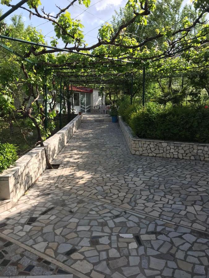Kasaj Villa จีโรคาสเตอร์ ภายนอก รูปภาพ