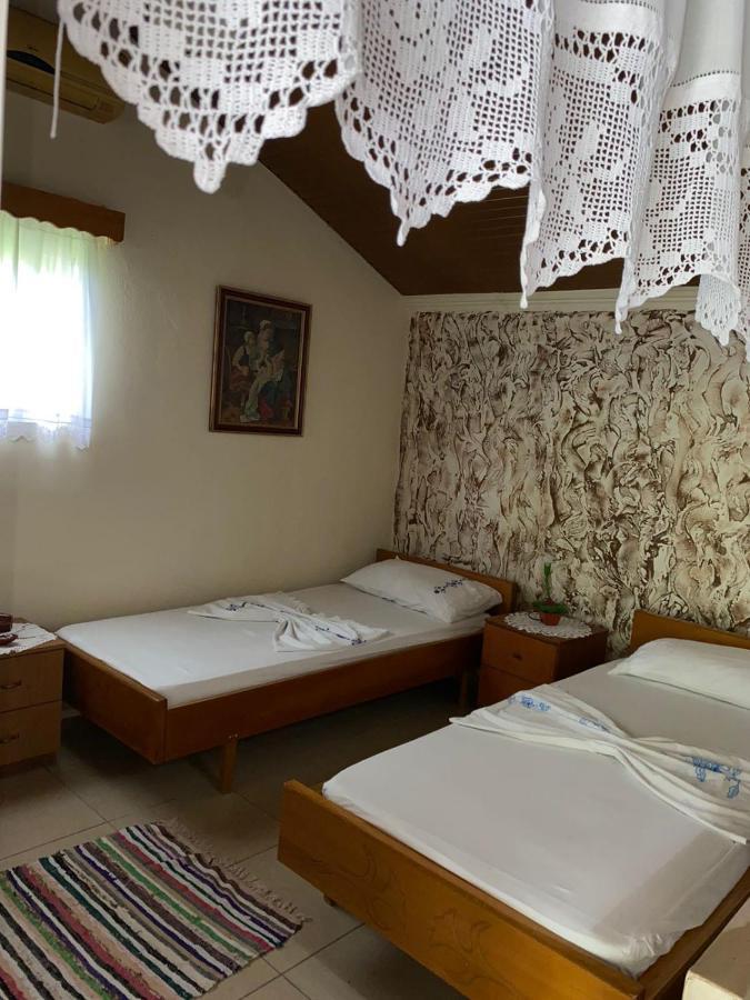 Kasaj Villa จีโรคาสเตอร์ ภายนอก รูปภาพ