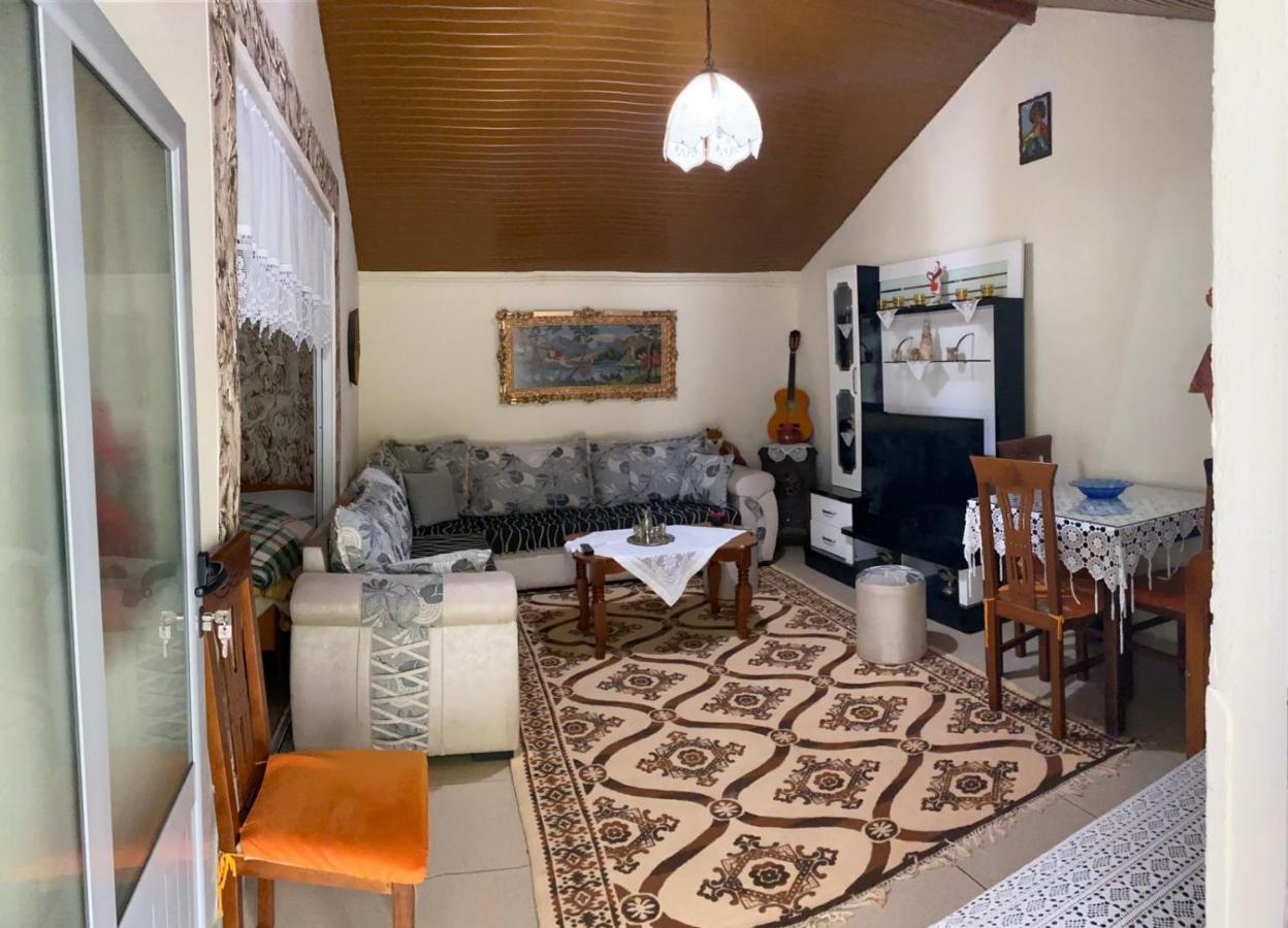 Kasaj Villa จีโรคาสเตอร์ ภายนอก รูปภาพ