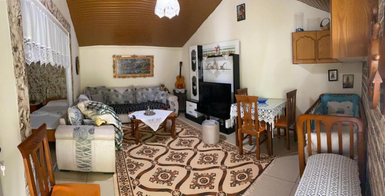 Kasaj Villa จีโรคาสเตอร์ ภายนอก รูปภาพ
