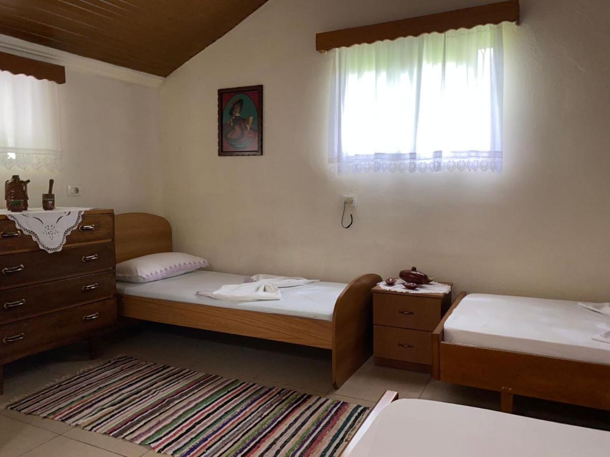 Kasaj Villa จีโรคาสเตอร์ ภายนอก รูปภาพ